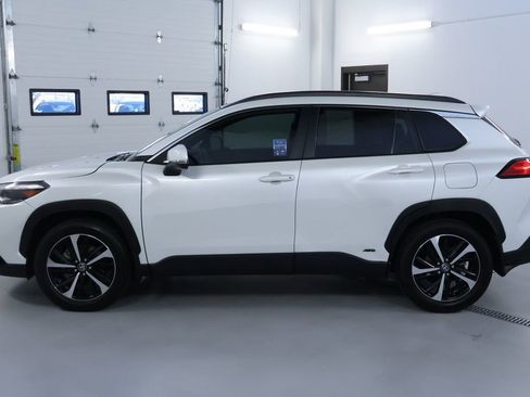 Used 2023 Toyota Corolla Cross XSE w/ Convenience Package image 4