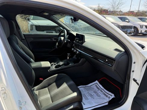 Used 2023 Honda Civic Sport image 16