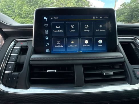 Used 2023 Chevrolet Suburban RST AWD/4WD image 27