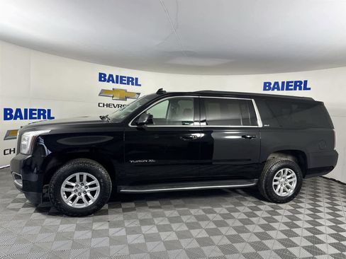 Used 2018 GMC Yukon XL SLT image 2
