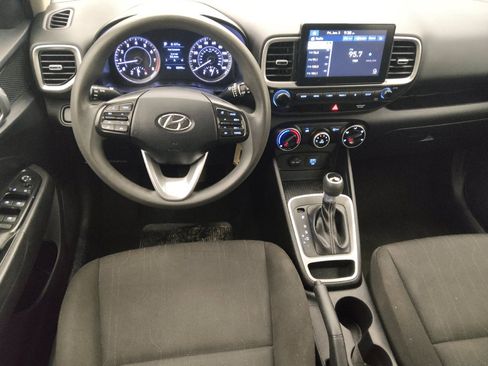 Used 2021 Hyundai Venue SE FWD image 22