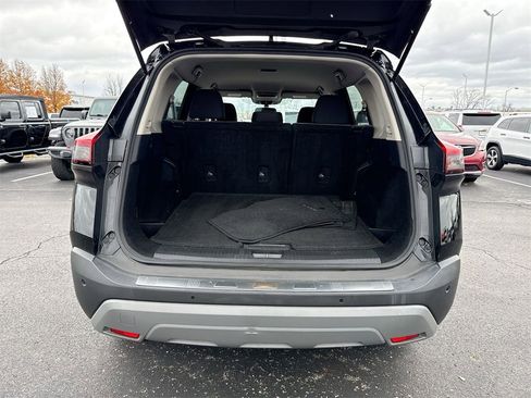 Used 2021 Nissan Rogue SV image 23