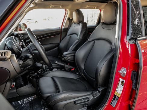 Used 2015 MINI Cooper S image 29