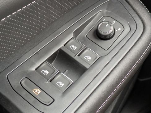 New 2026 Volkswagen Atlas Cross Sport SEL R-Line image 27