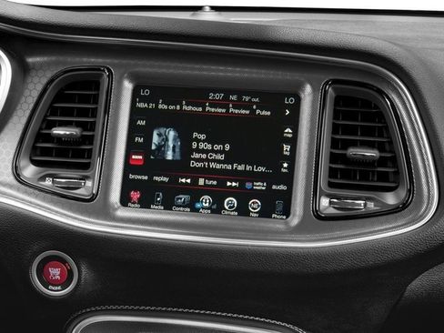 Used 2016 Dodge Challenger SRT RWD image 13