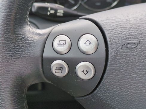 Used 2006 Mercedes-Benz C 230 Sedan image 17