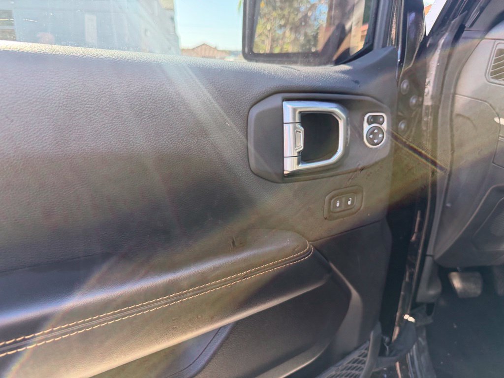 Used 2024 Jeep Wrangler Unlimited Sahara w/ Technology Group AWD/4WD image 20