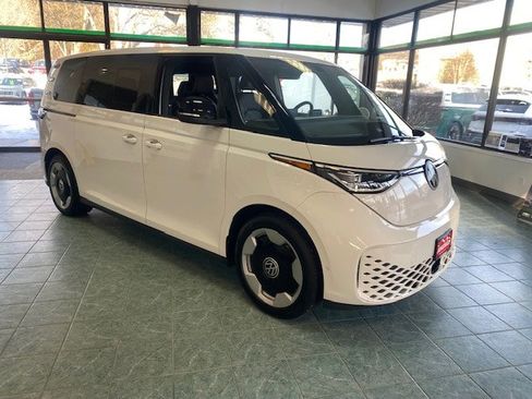 New 2025 Volkswagen ID. Buzz Pro S image 1