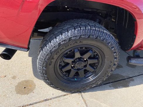 Used 2023 Toyota Tacoma SR AWD/4WD image 32