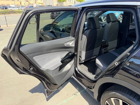 Used 2023 Volkswagen ID.4 Pro S Plus AWD/4WD image 44