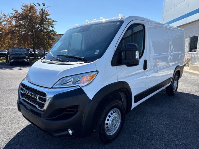 Used 2025 RAM ProMaster 2500 w/ U-Haul Equipment Group FWD image 2