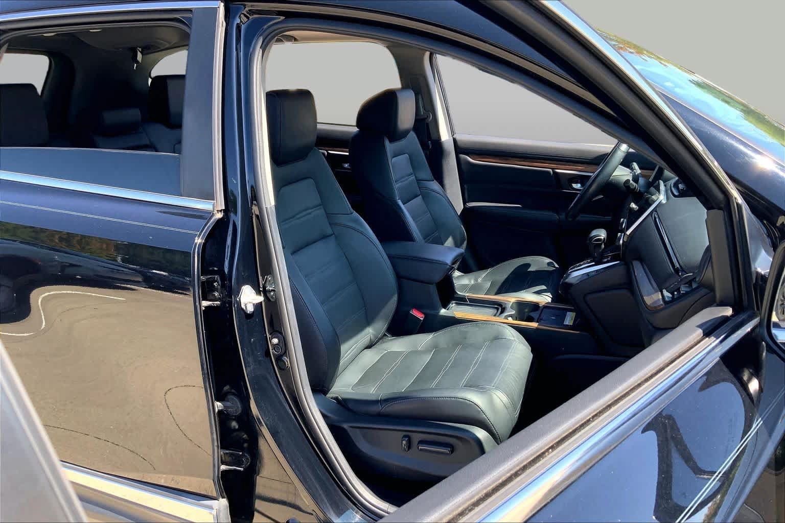 Used 2020 Honda CR-V Touring image 9