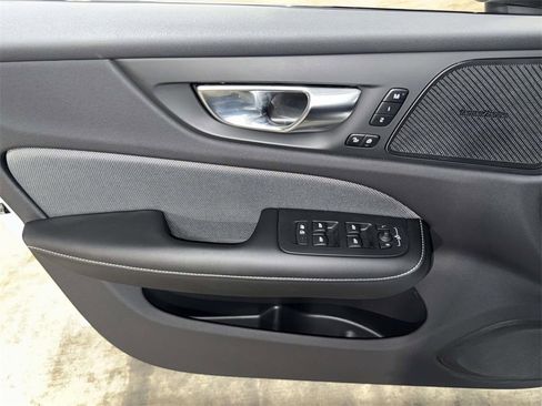 Used 2022 Volvo S60 T8 R-Design w/ Advanced Package image 19