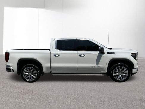 Used 2024 GMC Sierra 1500 Denali w/ Denali Reserve Package AWD/4WD image 2