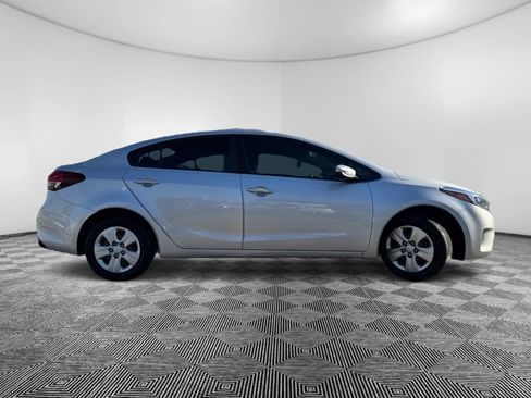 Used 2018 Kia Forte LX image 5