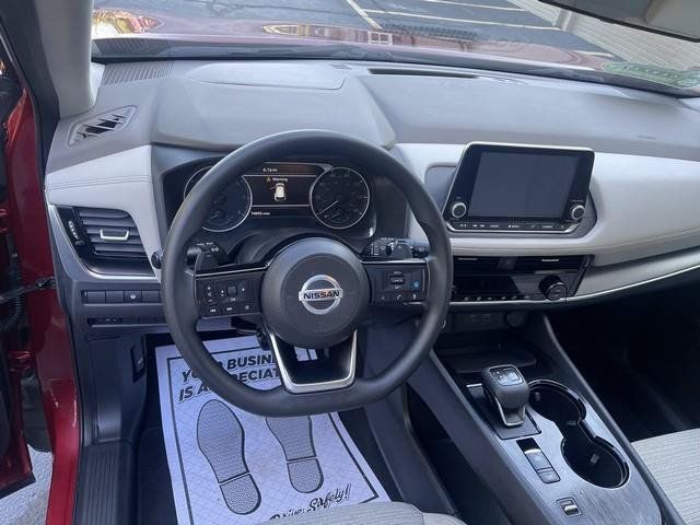 Used 2021 Nissan Rogue SV FWD image 16