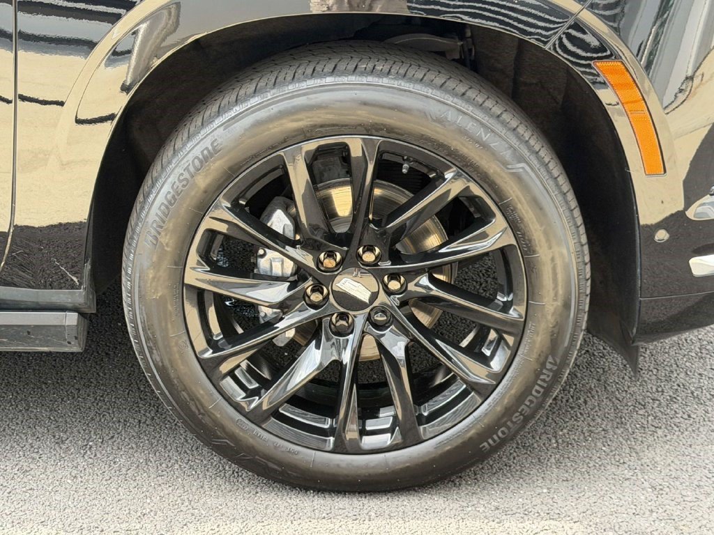 Certified 2025 Cadillac Escalade ESV Premium Luxury w/ Touring Package AWD/4WD image 10