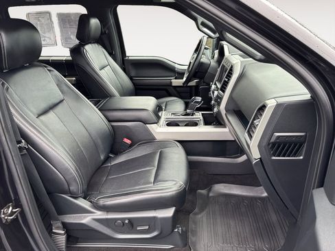 Used 2019 Ford F150 Lariat w/ Equipment Group 502A Luxury image 10