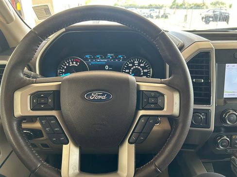 Used 2019 Ford F150 Lariat image 11