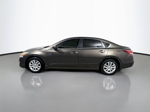 Used 2014 Nissan Altima 2.5 S FWD image 9