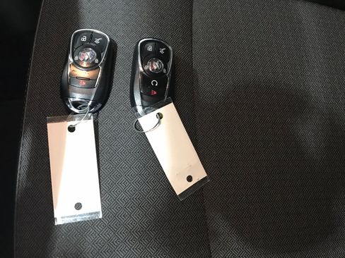 Used 2020 Buick Encore GX Select w/ Advanced Technology Package FWD image 28