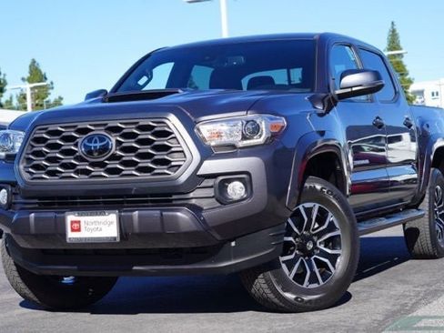 Used 2021 Toyota Tacoma TRD Sport image 3