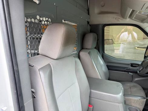 Used 2018 Nissan NV 2500 SV RWD image 11