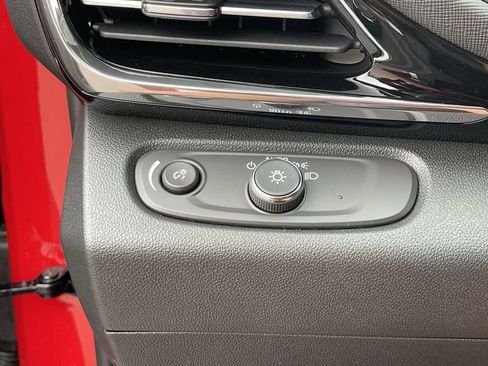 New 2026 Buick Envista Sport Touring FWD image 18