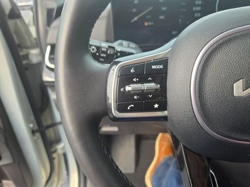 Used 2025 Kia Carnival SX Prestige FWD image 15