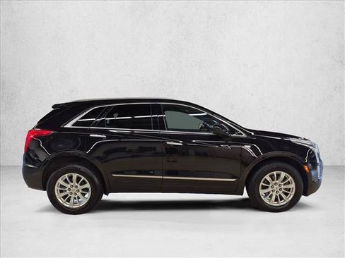 Used 2018 Cadillac XT5 AWD image 4