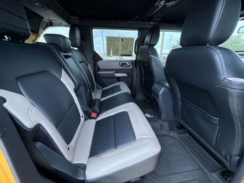 Used 2022 Ford Bronco Wildtrak image 17