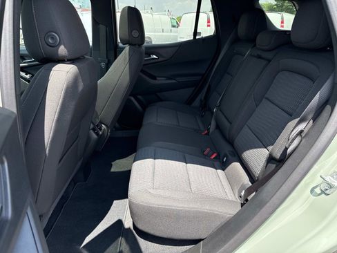 New 2025 Chevrolet Equinox LT image 11