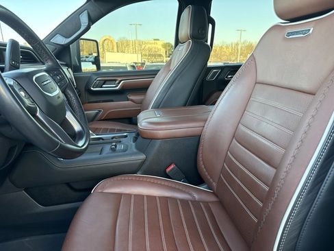 Used 2024 GMC Sierra 3500 Denali Ultimate image 5