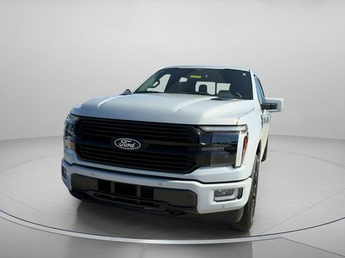 New 2025 Ford F150 Platinum w/ FX4 Off-Road Package image 9