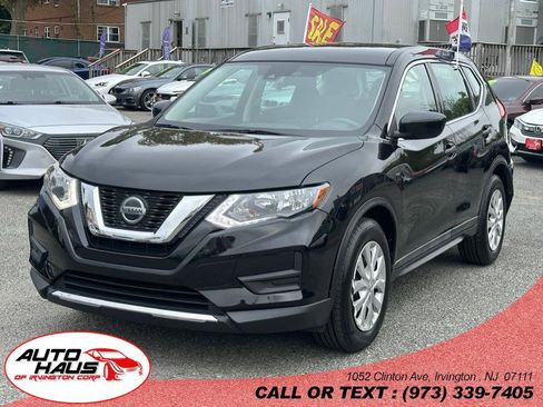 Used 2019 Nissan Rogue S FWD image 1