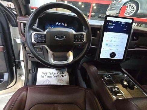 Used 2024 Ford Expedition Limited AWD/4WD image 25