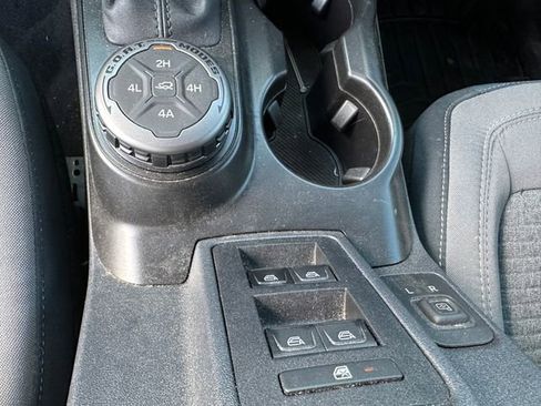 Used 2023 Ford Bronco Outer Banks image 19