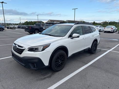 Used 2022 Subaru Outback Premium AWD/4WD image 3