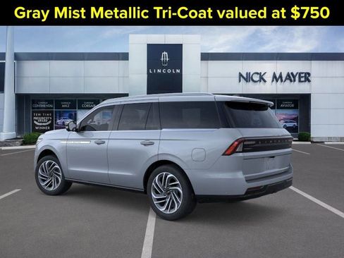 New 2025 Lincoln Navigator Reserve image 4