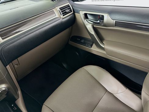 Used 2020 Lexus GX 460 Premium image 23