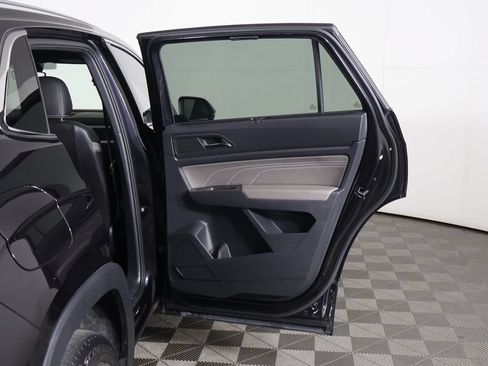 Used 2023 Volkswagen Atlas Cross Sport SEL Premium R-Line AWD/4WD image 27
