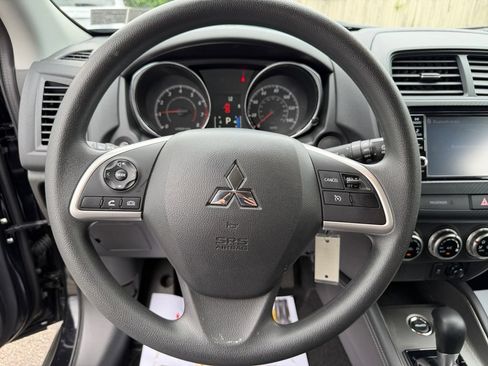 Used 2025 Mitsubishi Outlander Sport ES AWD/4WD image 15