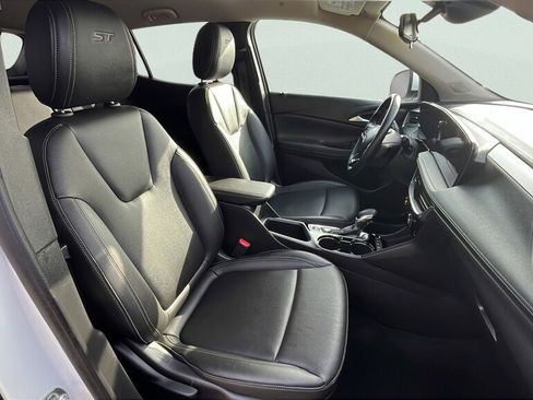 Used 2024 Buick Encore GX Sport Touring image 20