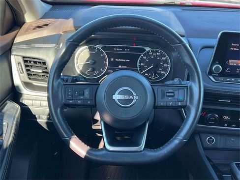 Used 2023 Nissan Rogue SV w/ SV Premium B Package image 14
