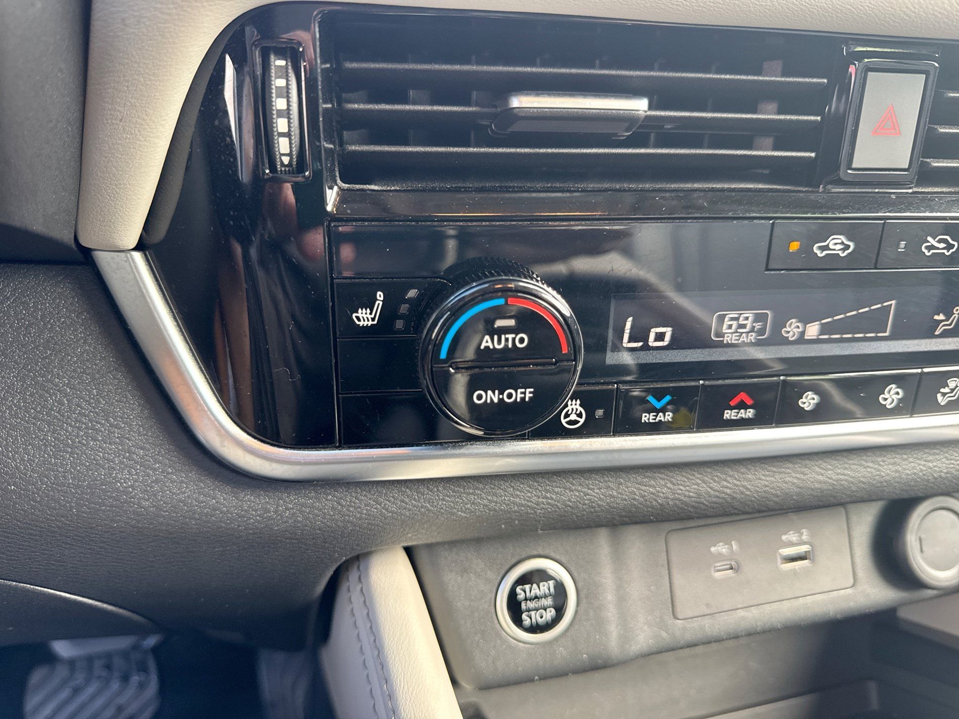 Certified 2023 Nissan Rogue SL w/ SL Premium Package FWD image 24