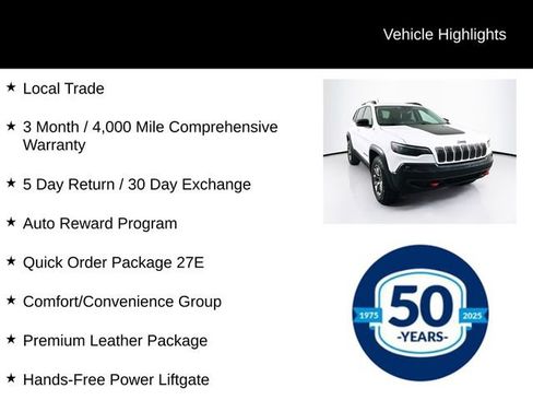 Used 2022 Jeep Cherokee Trailhawk w/ Premium Leather Package AWD/4WD image 8