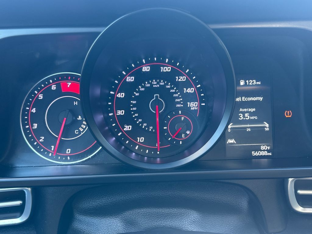 Used 2022 Hyundai Elantra SEL FWD image 28