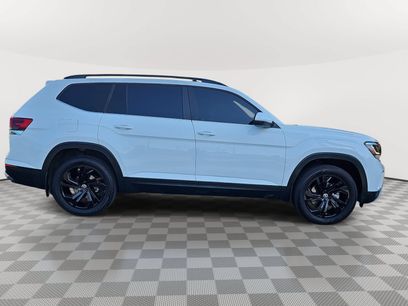 Used 2023 Volkswagen Atlas SE w/ Black Wheel Package