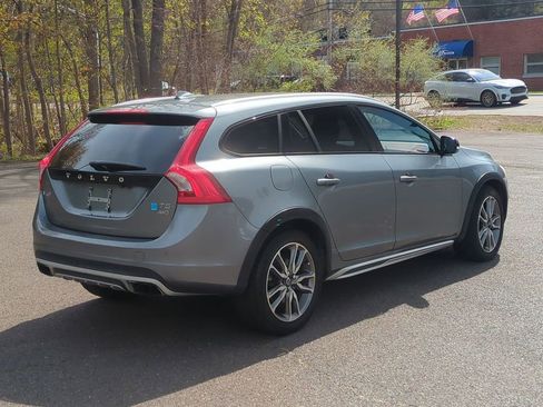 Used 2016 Volvo V60 T5 Cross Country w/ Convenience Package AWD/4WD image 4