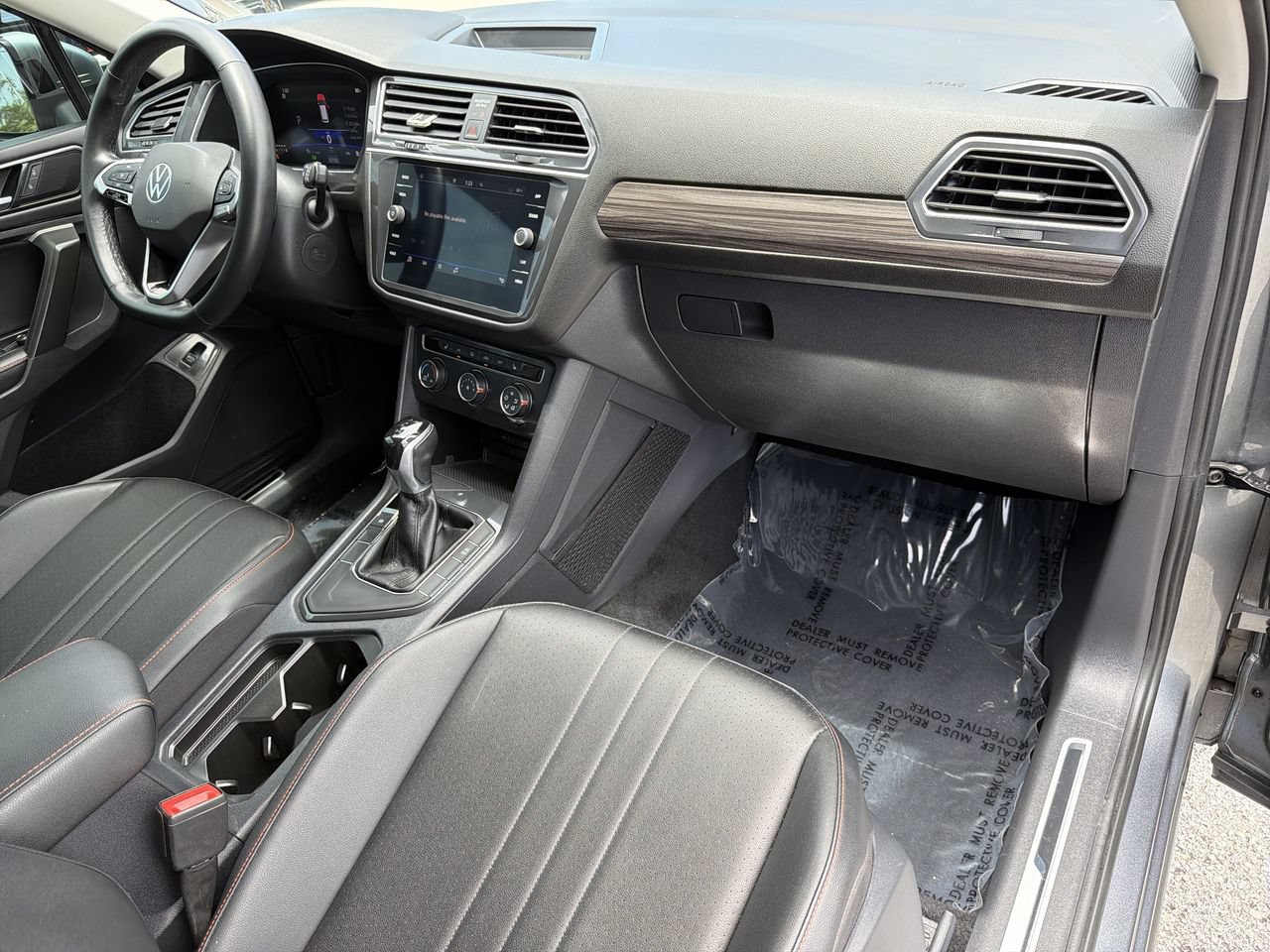 Used 2024 Volkswagen Tiguan Wolfsburg Edition FWD image 12